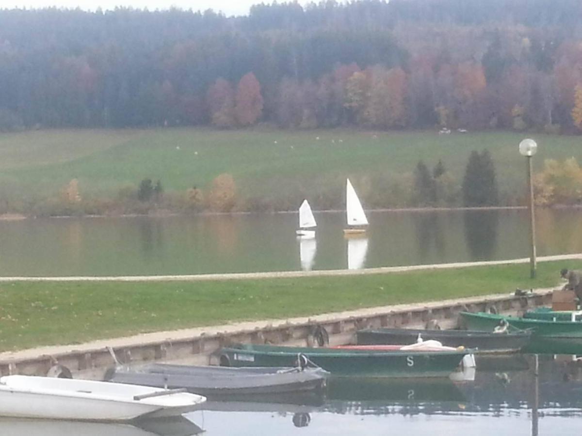L'Ecrin Du Lac Saint-Point-Lac Экстерьер фото